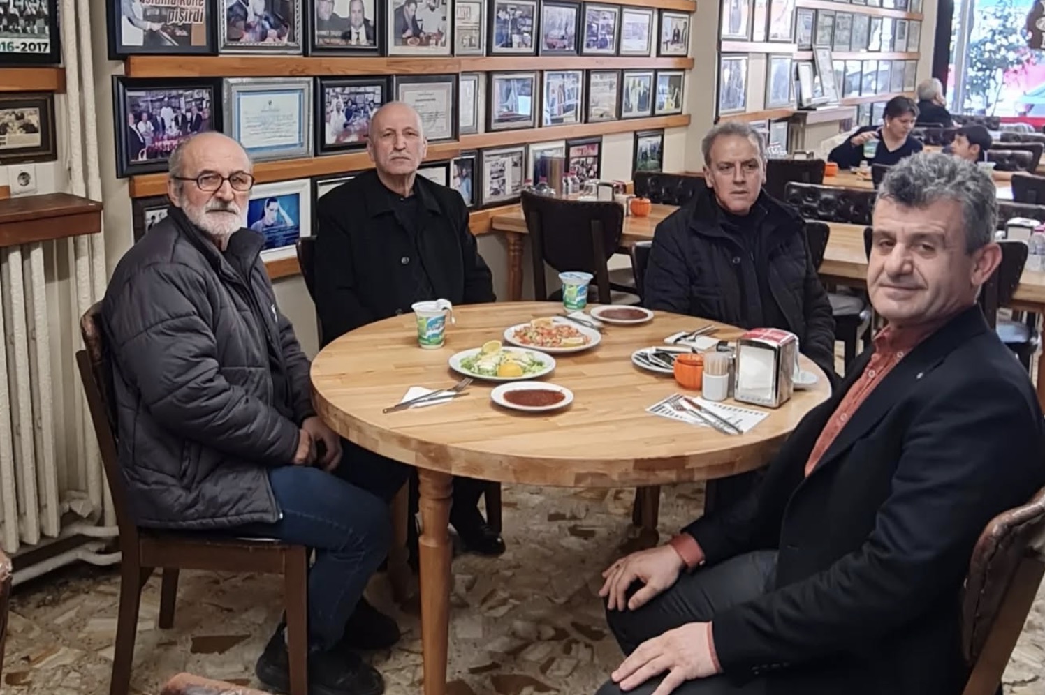 Adnan Silinmez Kimdir