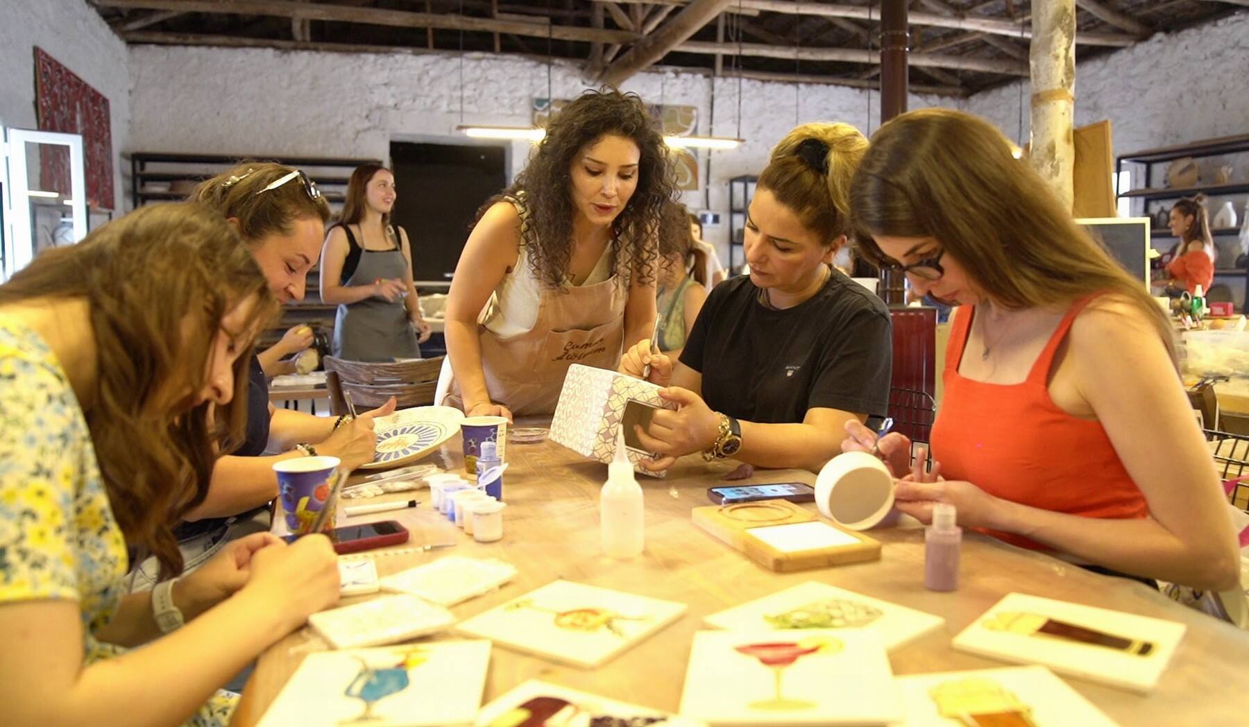 Aliağa Çini atölyesi