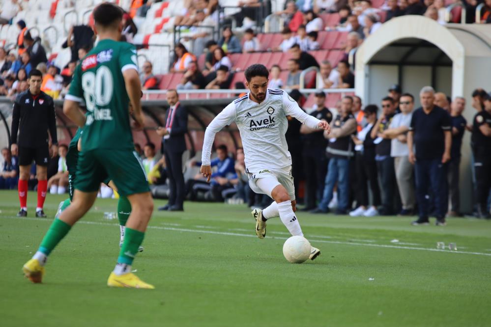 Altay Onur Efe 1