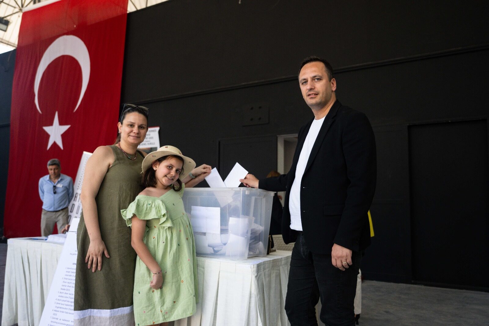 Ayfer Feray Açıkhava Tiyatrosu