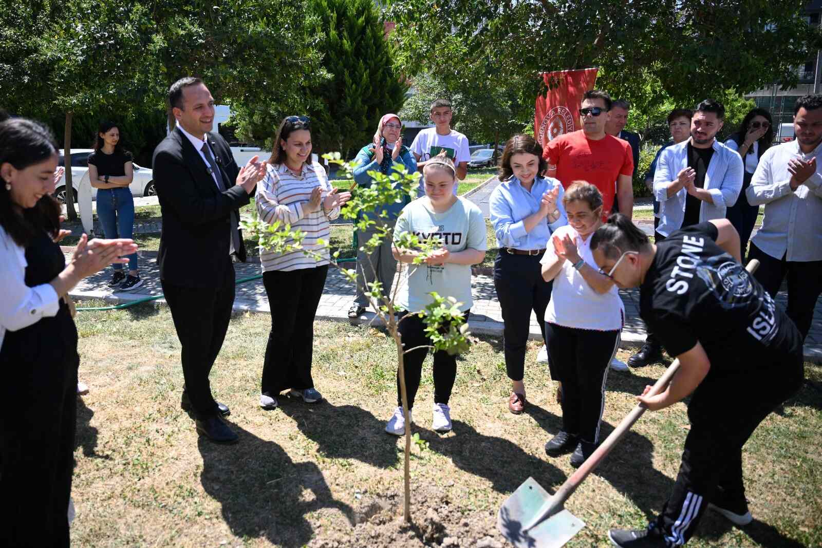Ayfer Feray Açıkhava Tiyatrosu