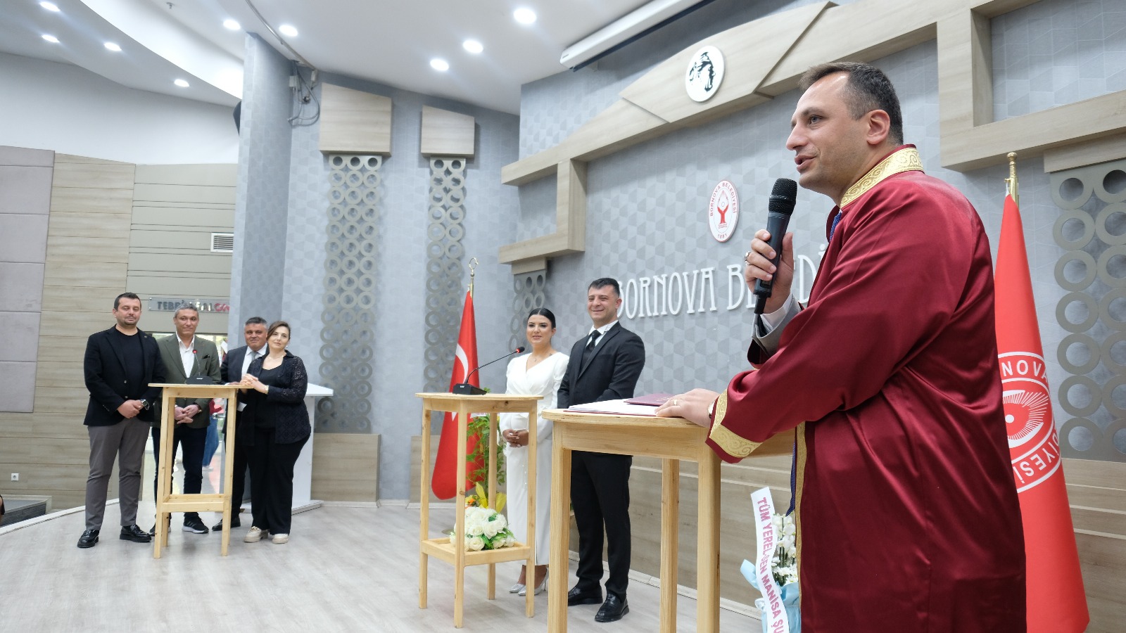 Nikaha siyasi ve medya dünyasından önemli isimler katıldı