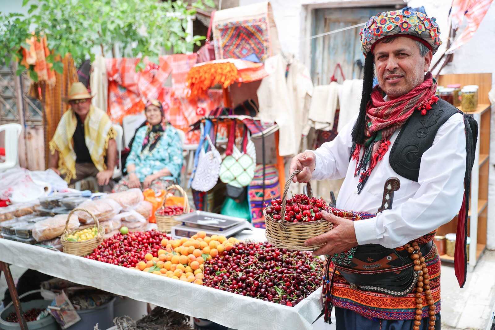 Buca kiraz festivali