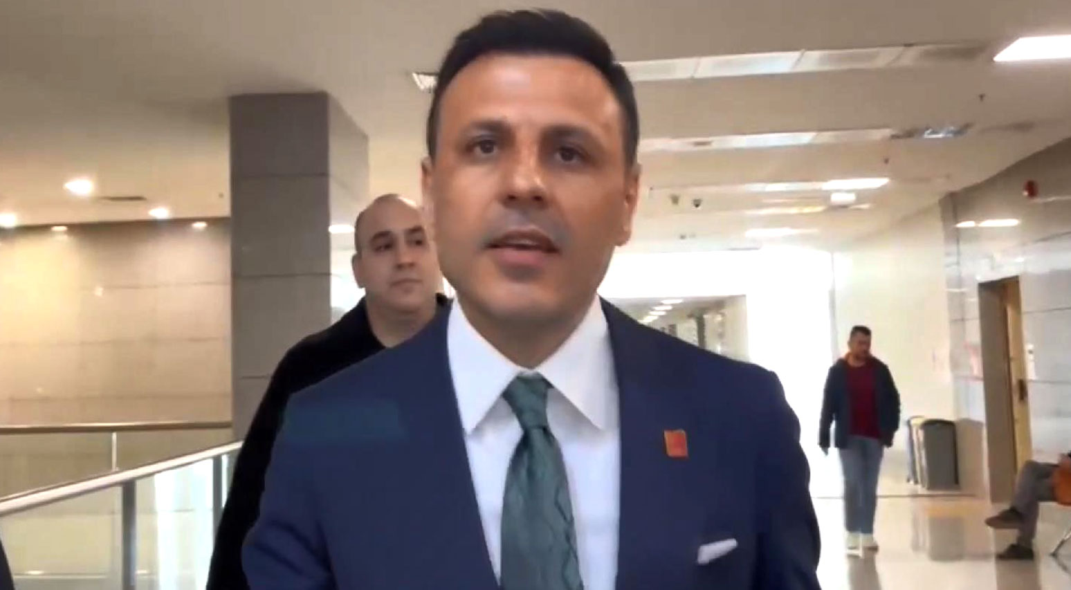 “3 bin kişi evine giremiyor”