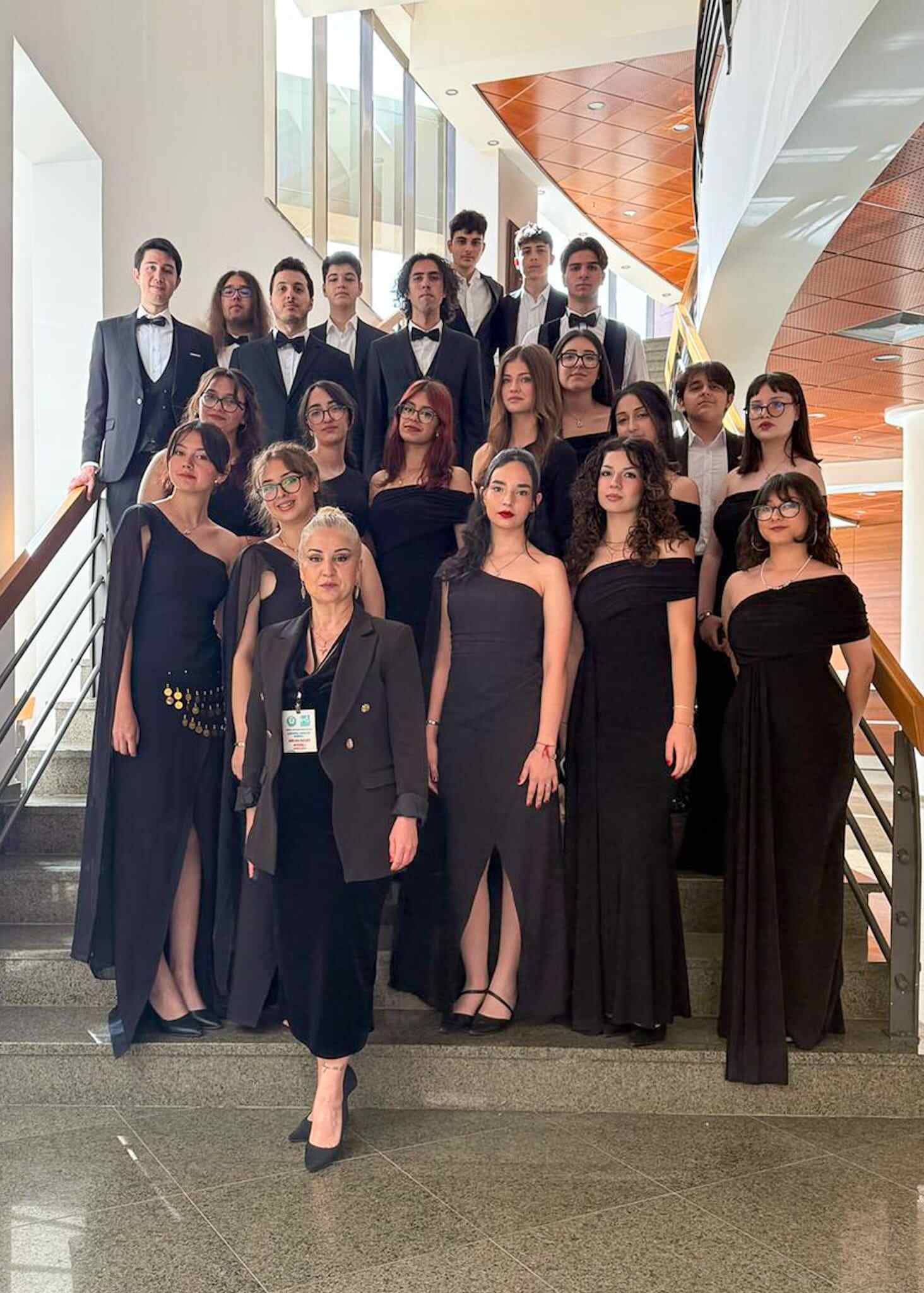 Çok Sesli Gençlik ve Çocuk Korosu