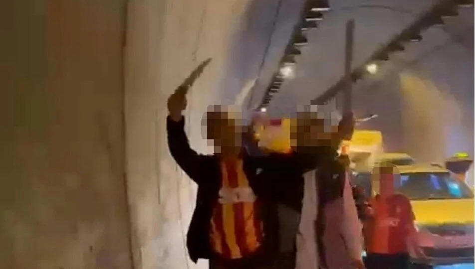 Döner Bıçağıyla Kutlama 1