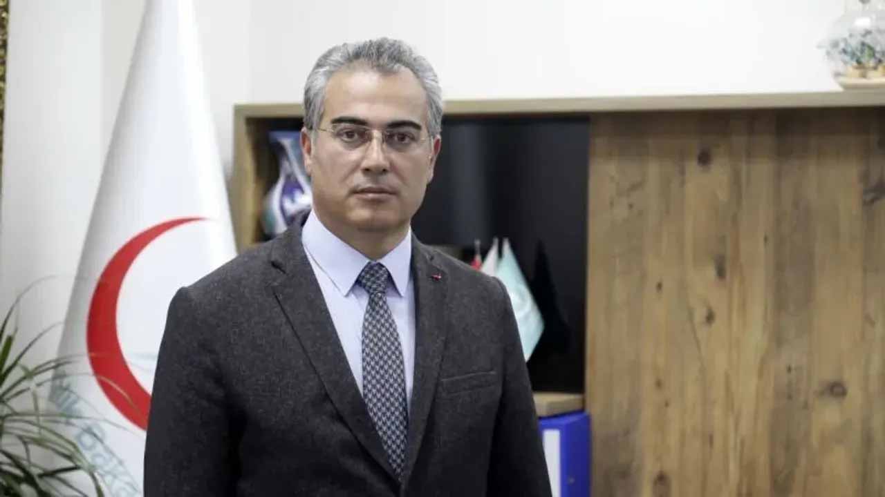 Emre Asilturk Kimdir