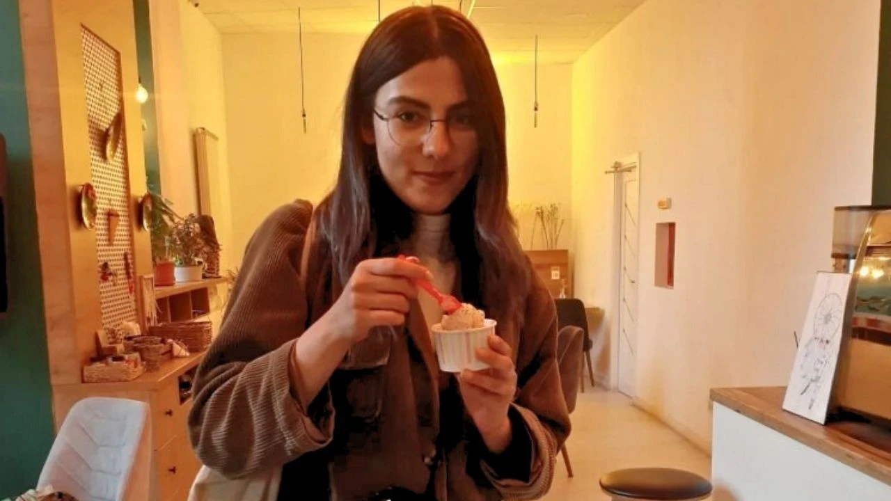 Esila Ayık 1-1