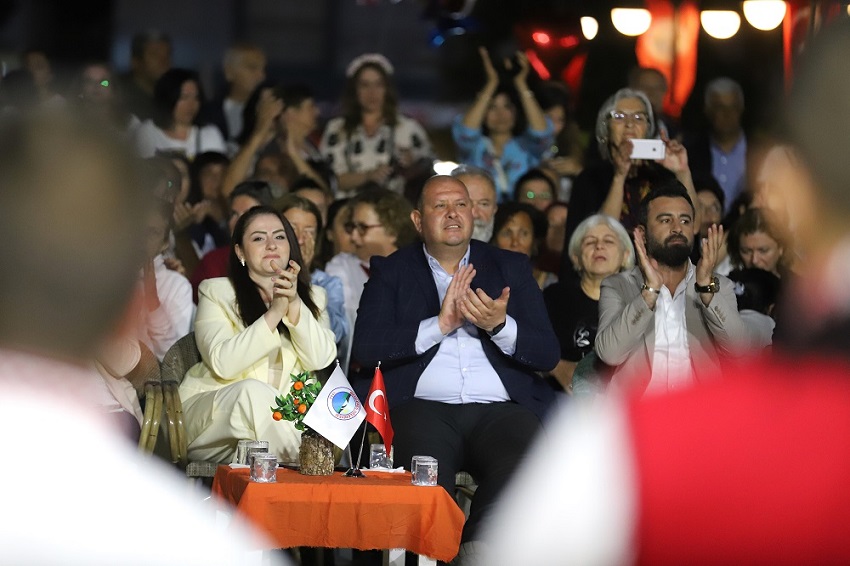 Mandalina çiçeğiyle gelen ritim: Menderes’te festival zamanı-1