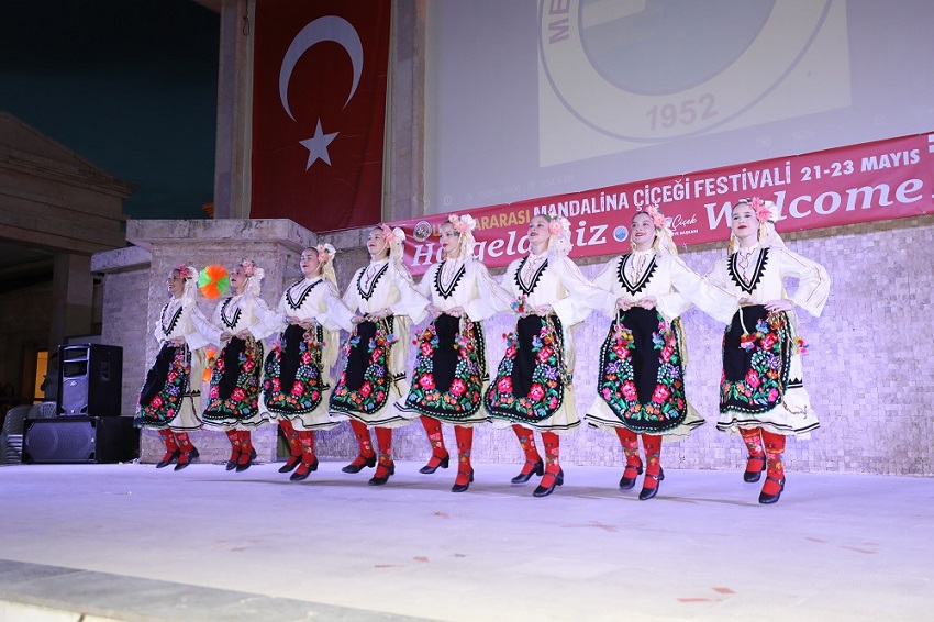 Mandalina çiçeğiyle gelen ritim: Menderes’te festival zamanı