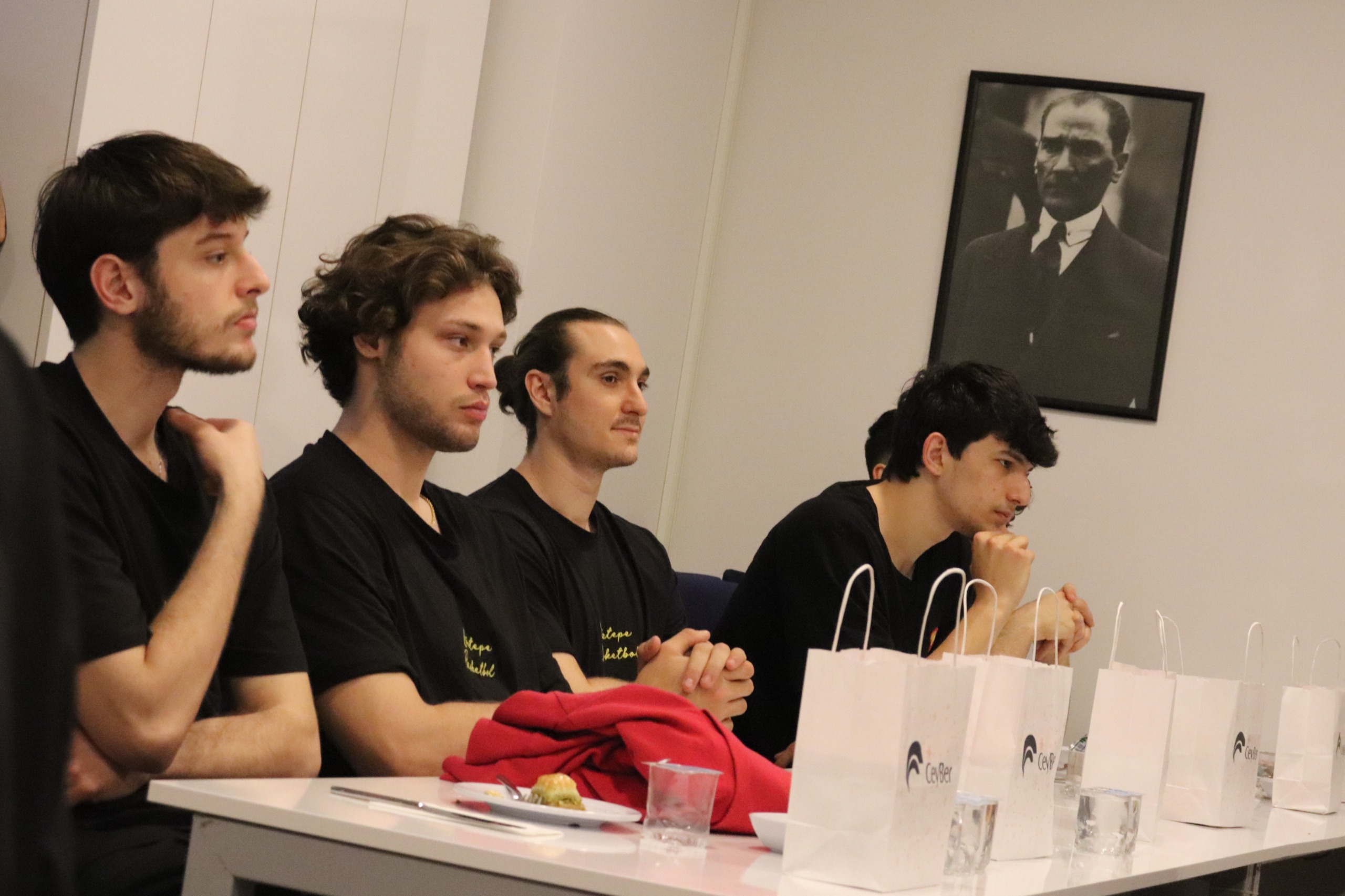 CeyBer A.Ş. Yönetim Kurulu Başkanı Ergun Civelek: "İzmir sporunun kalkınmasına devam edeceğiz"