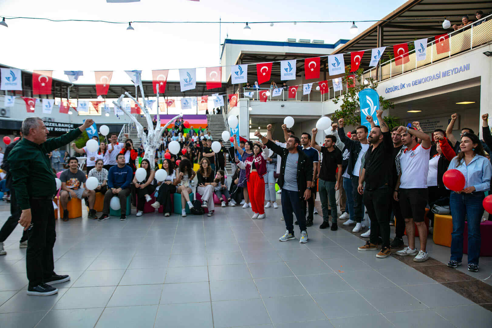 Güzelbahçe Gençlik Merkezi