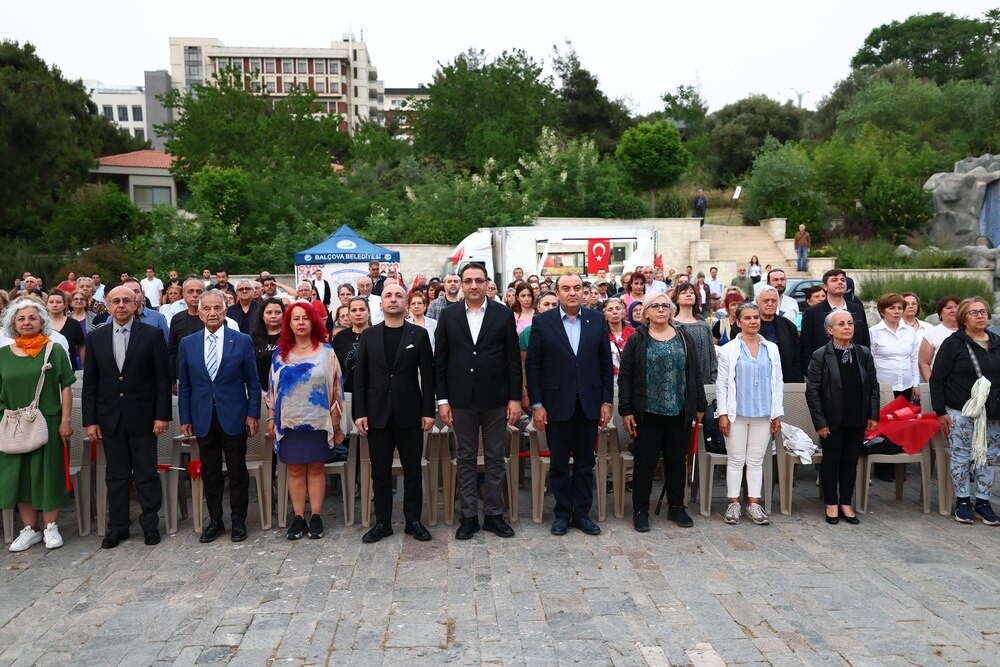 İzmir’de öğrenmenin yaşı yok: Balçova’da dönem sonu sevinci-1
