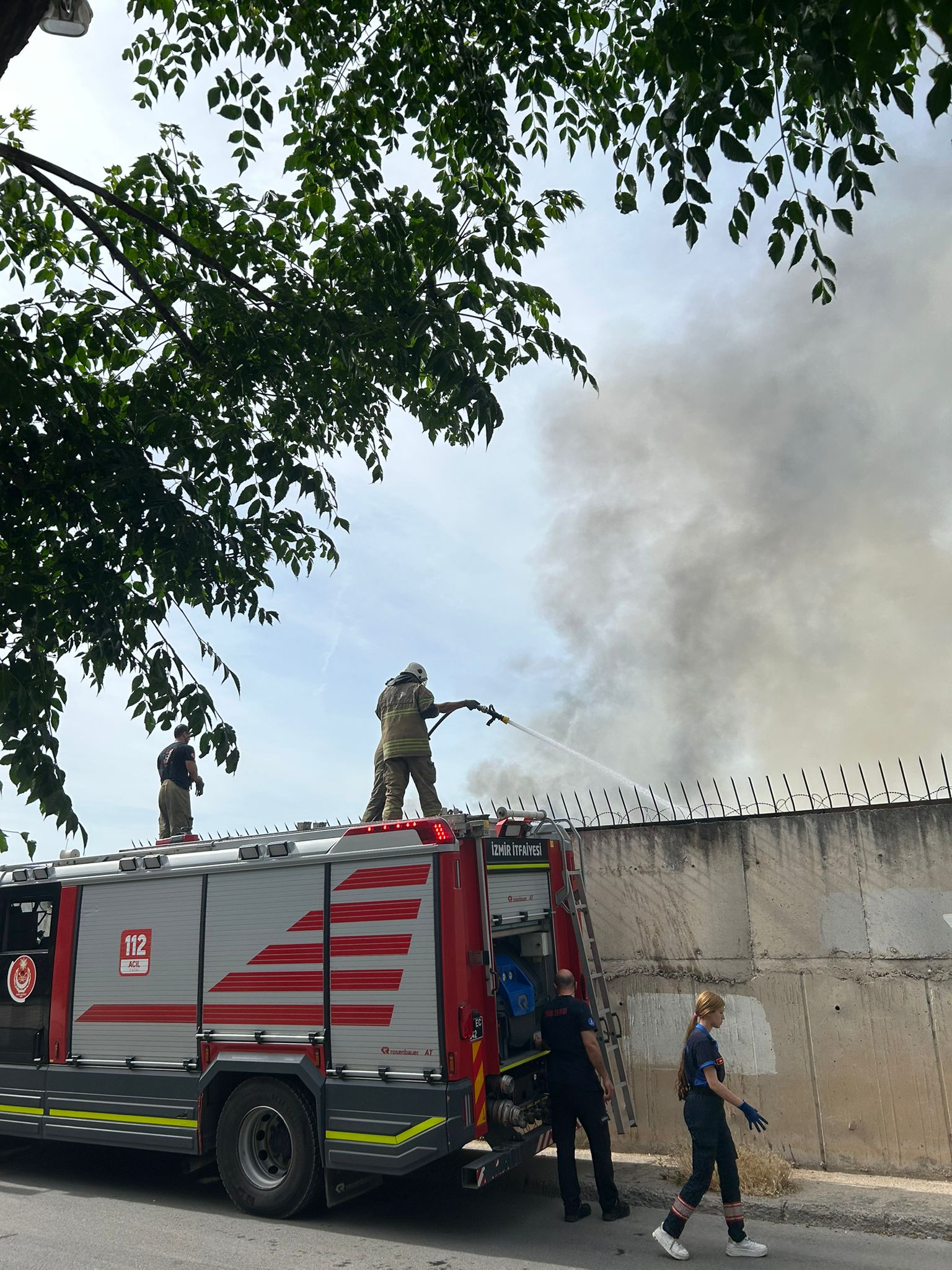 Yol trafiğe kapandı