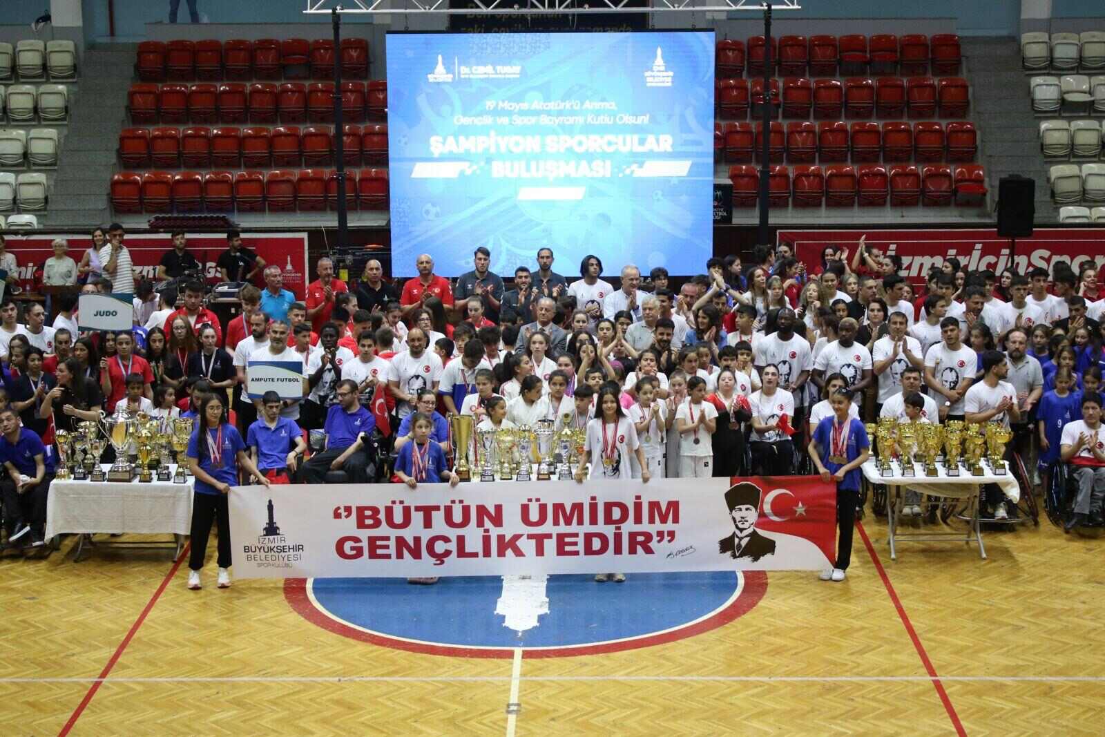 İzmir Büyükşehir Belediyesi Spor Kulübü