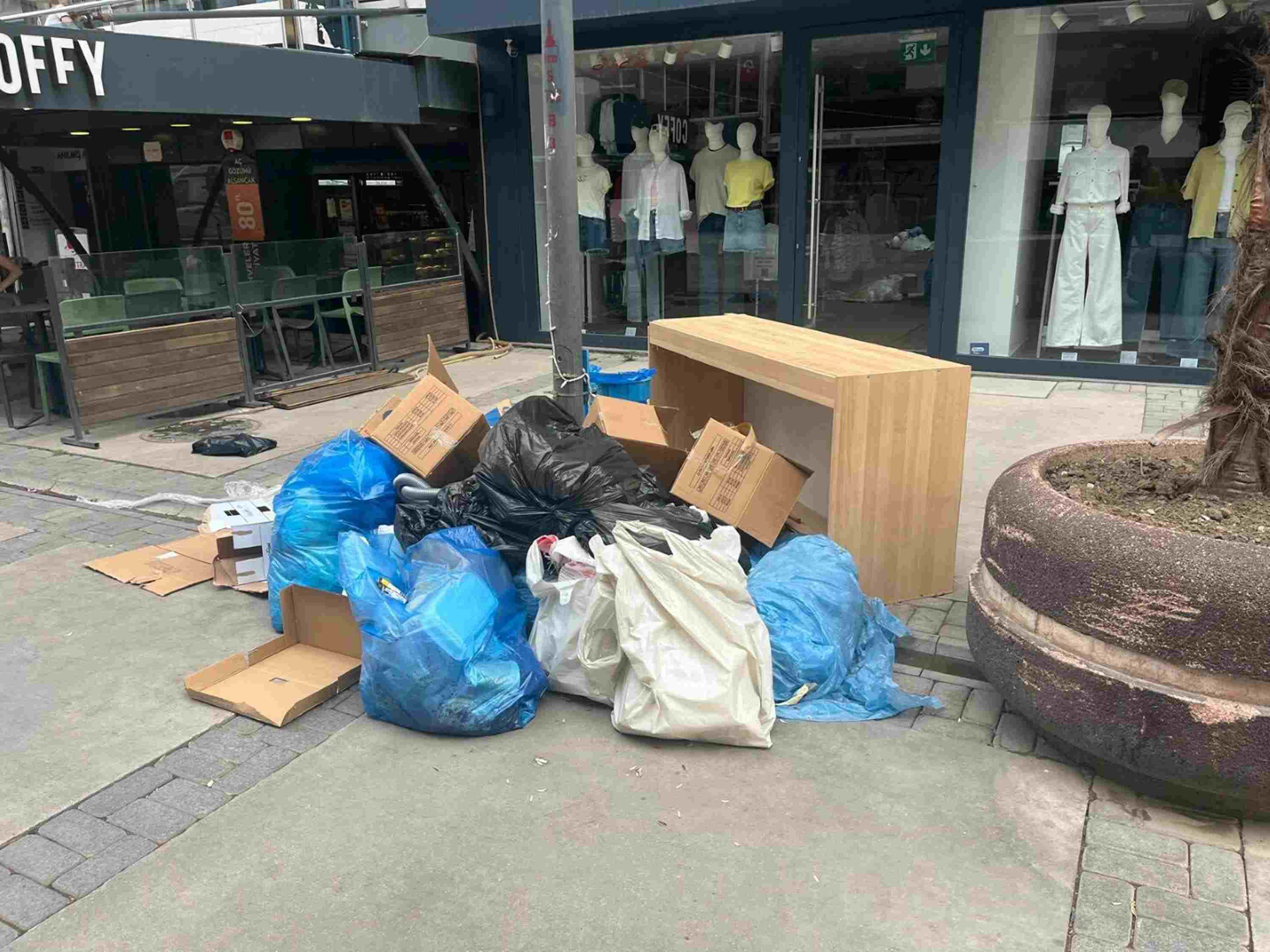 Izmir Çöpler 1 (1)