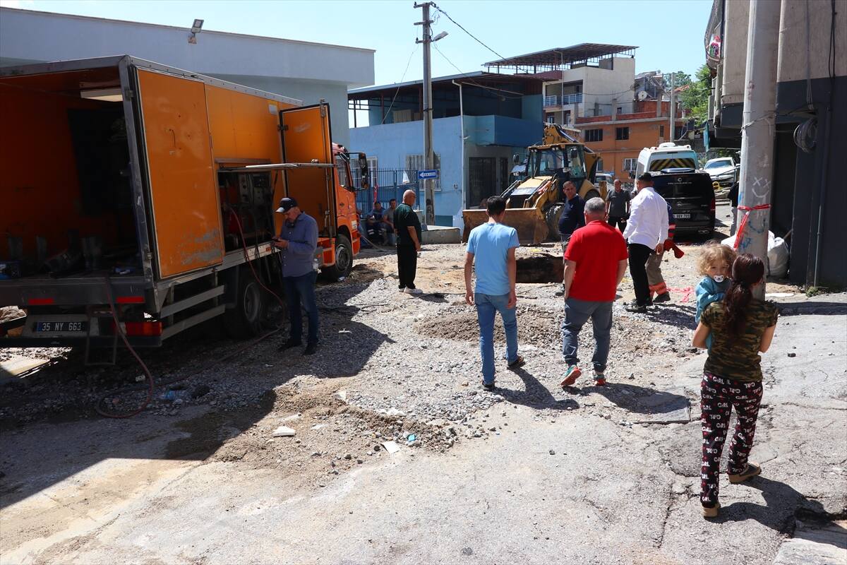 İzmir Konak'tasu Borusu Patladı