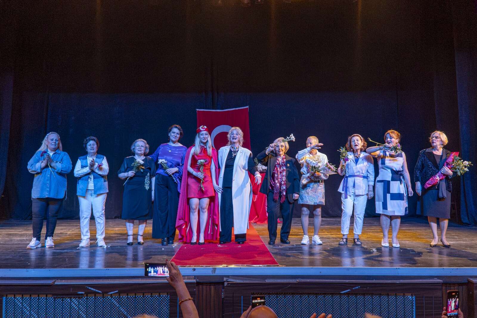 Karşıyaka Belediyesi Bilge Çınarlar Sağlıklı Yaş Alma Merkezi