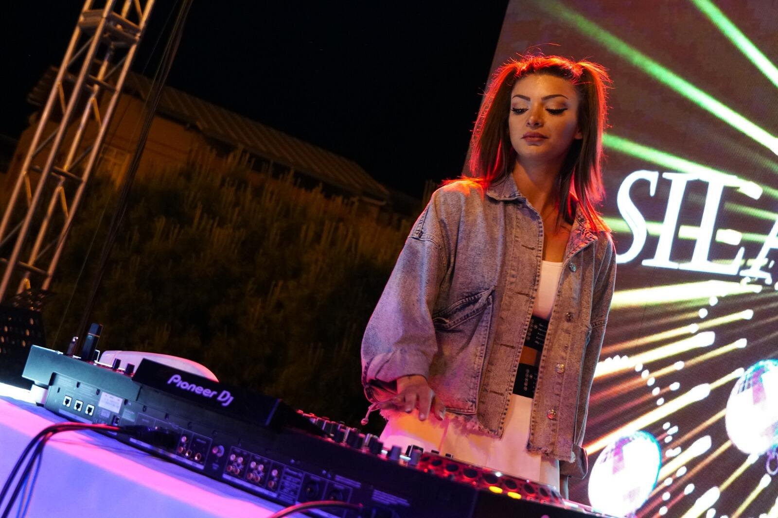 Kemalpaşa Atatürk Anıtı