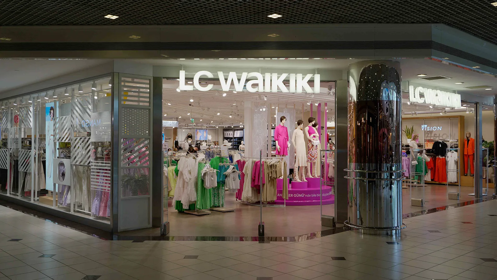Lc Waikiki 7