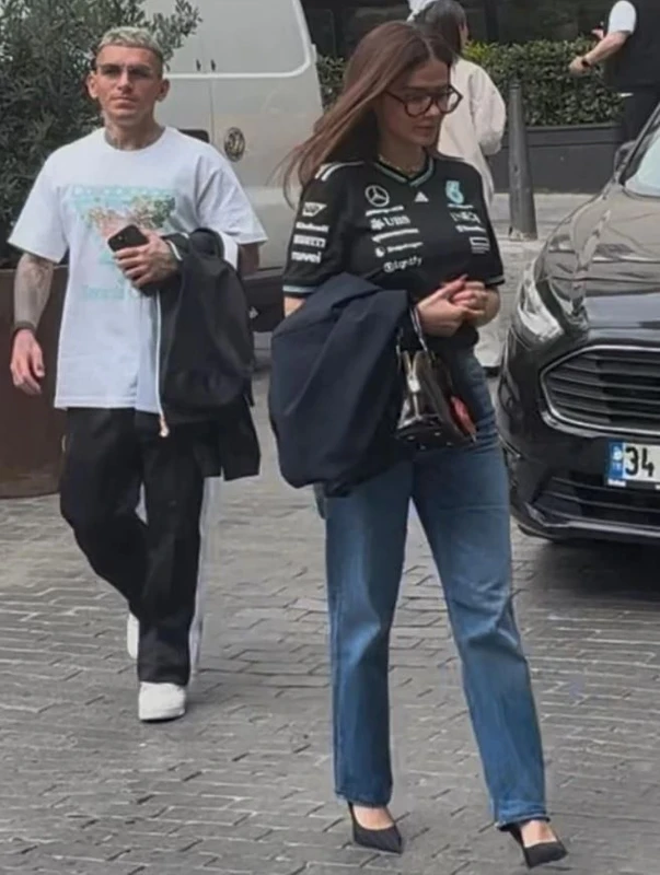 Lucas Torreira Ve Yanındaki Kadın 1