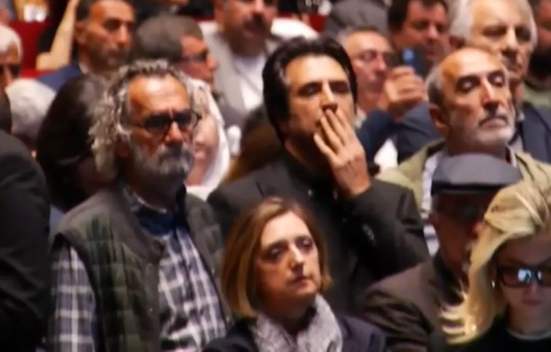 Mahsun Kırmızıgül salona girmekte zorlandı