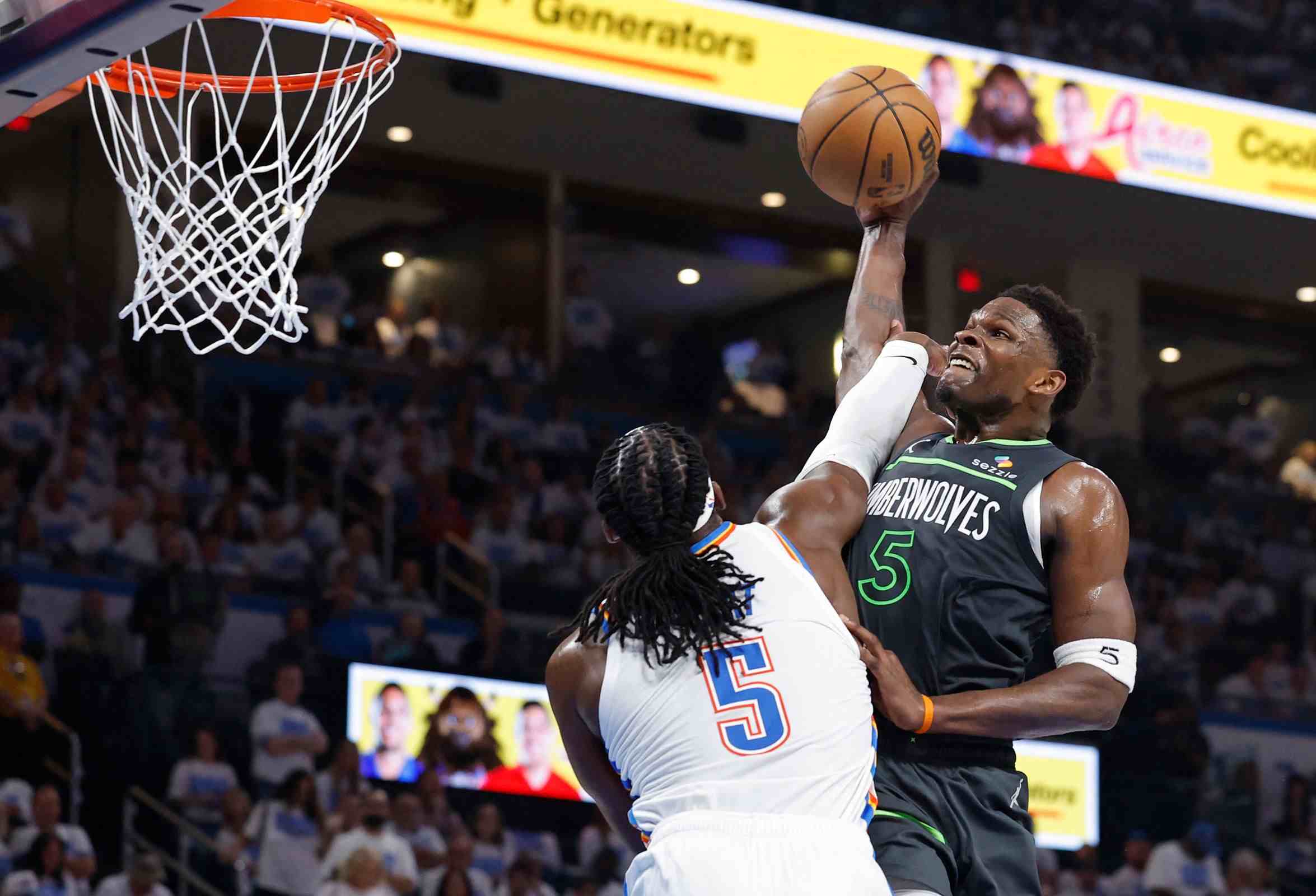 Minnesota seride 2-0 geriye düştü