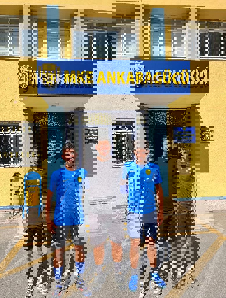 Niğde’den Profesyonel Liglere 6 Futbolcu Kk Akademi Göz Kamaştırıyor (1)