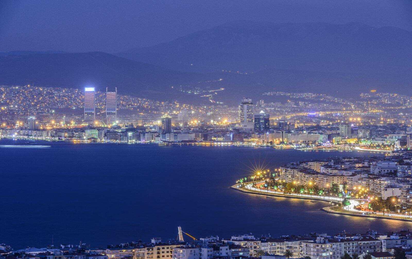 Şehir Dijitalde Yeniden Kuruluyo