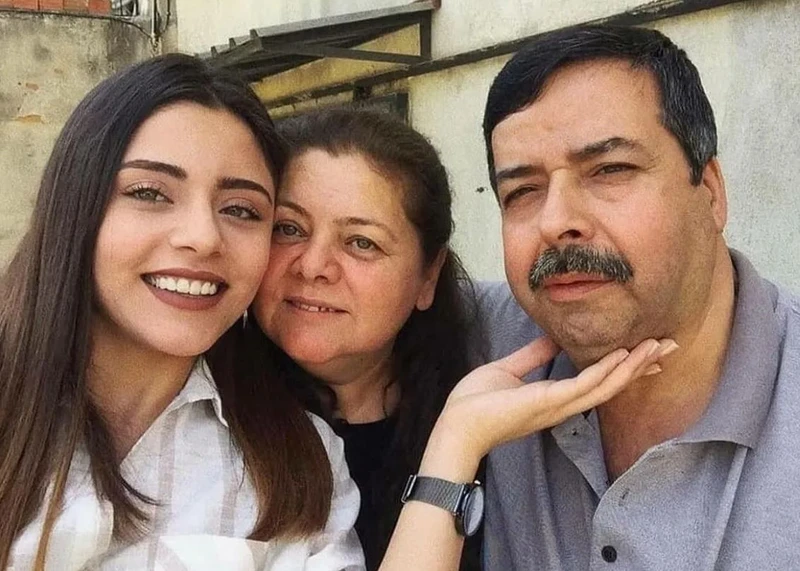 Sıla Türkoğlu Annesi 1