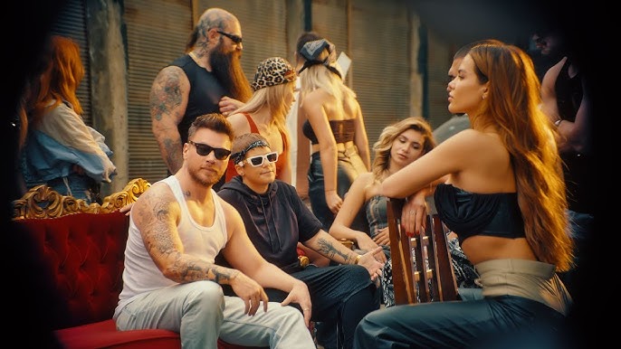 Sinan Akcil Ece Ronay