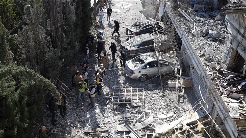 İsrail uçakları Suriye'yi bombaladı