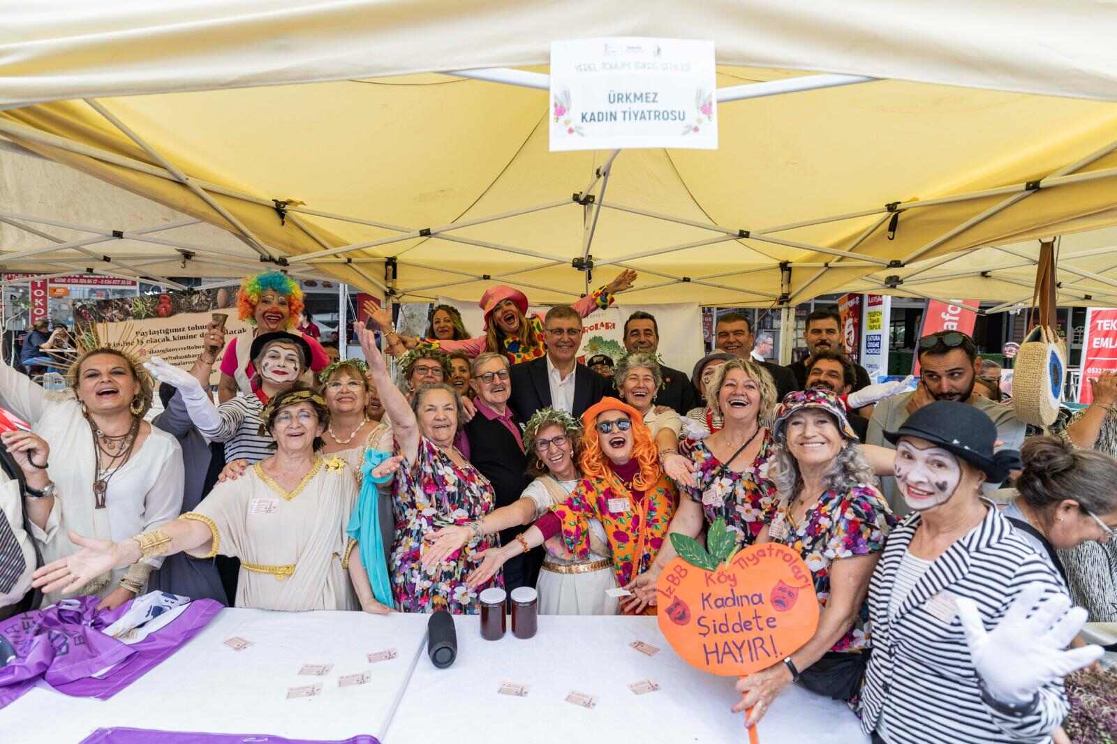 Ürkmez kadın tiyatrosu