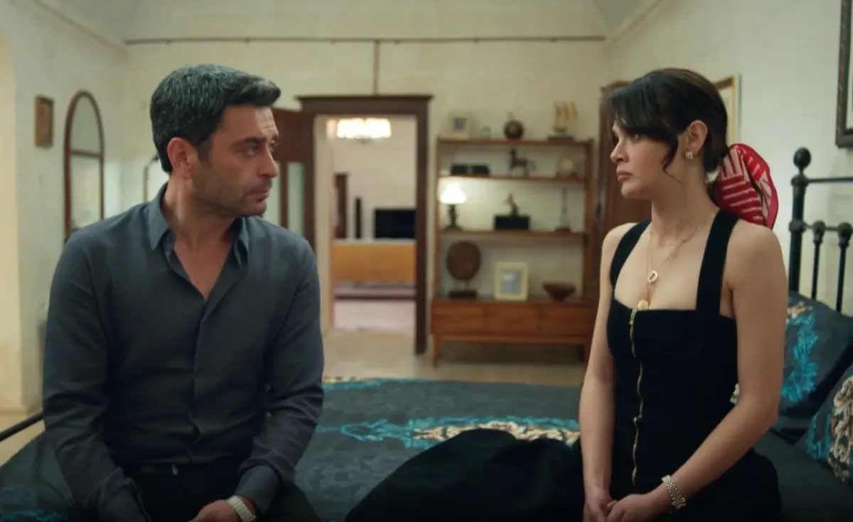 Uzak Şehir Alya Ve Cihan