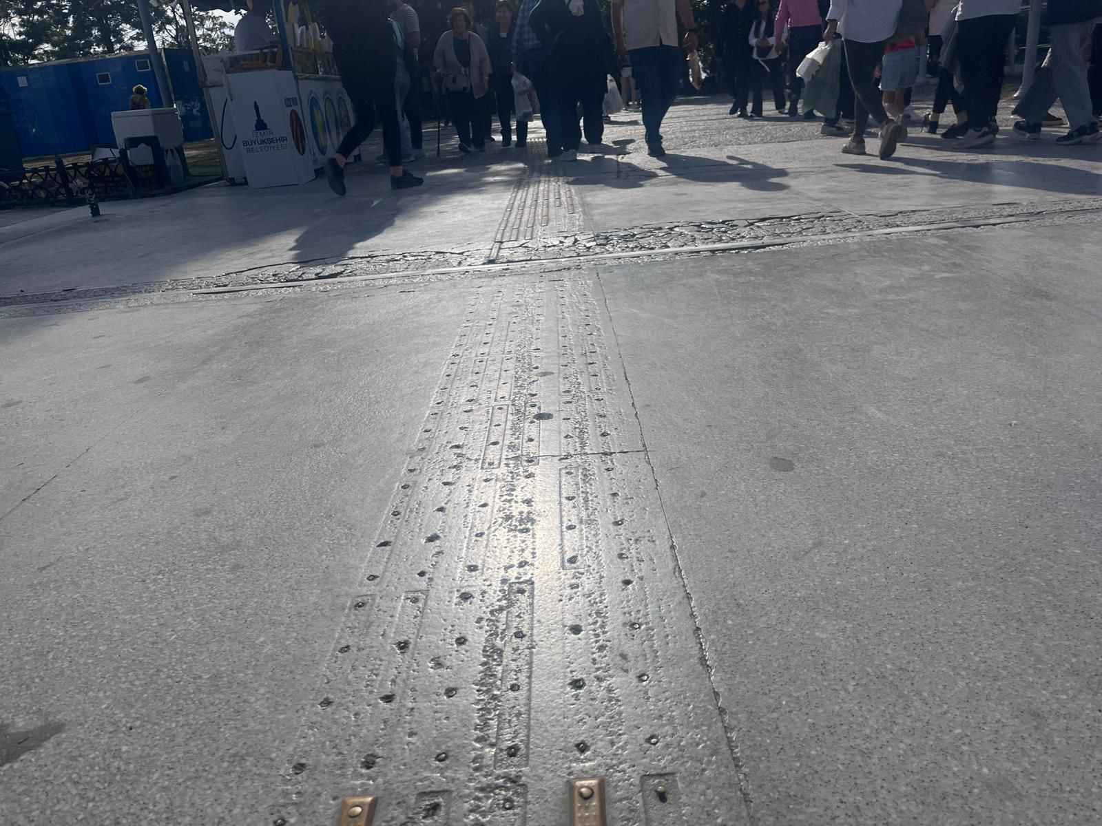 İzmir’de sarı bantlar yerle bir!