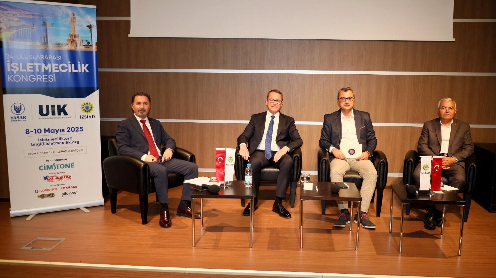 Yaşar Üniversitesi