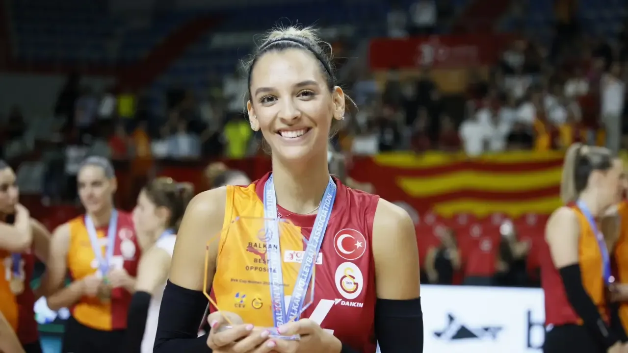 Alexia Carutasu Kimdir
