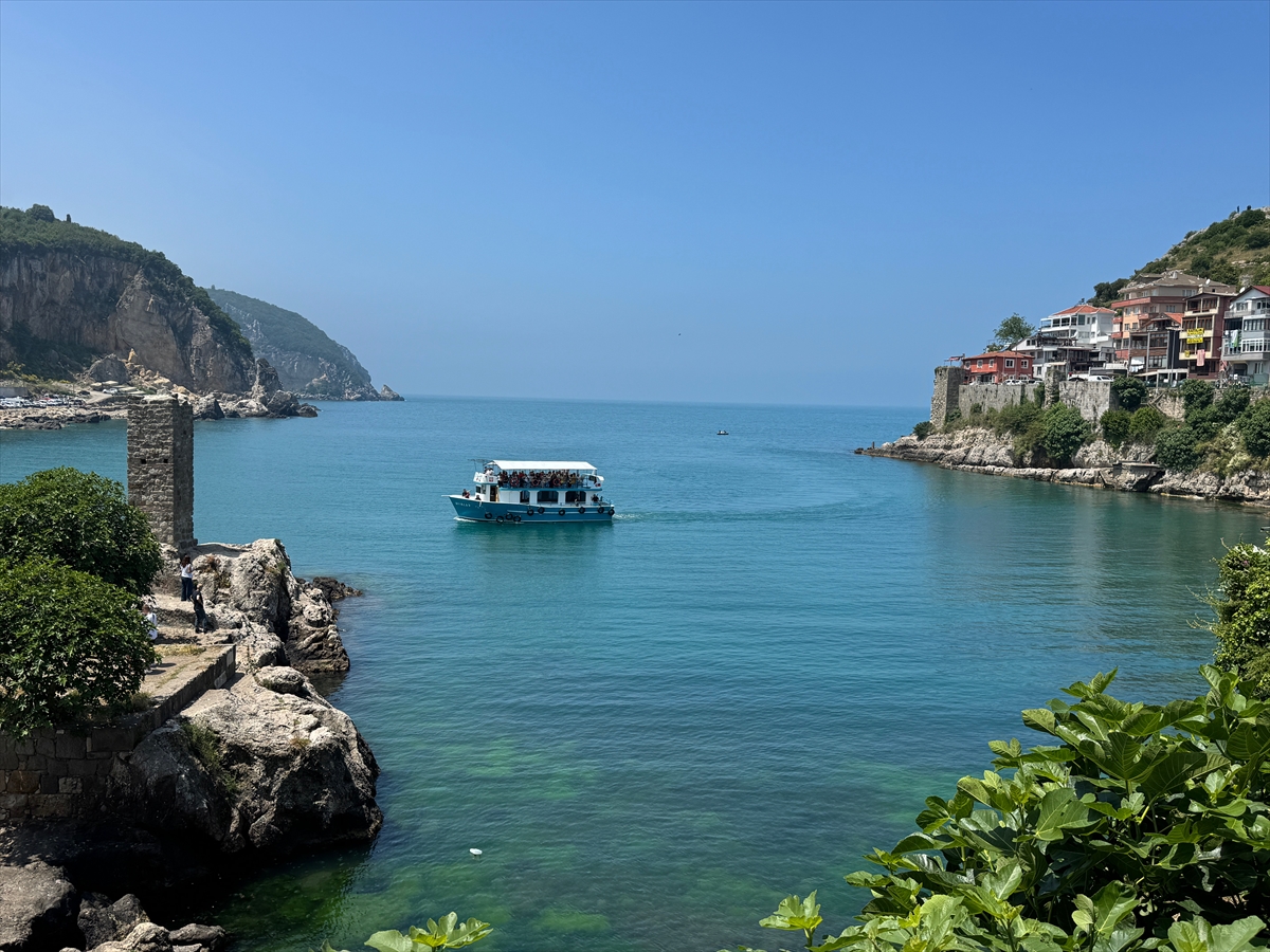 Nüfusun 10 katı fazla turist ağırlıyor