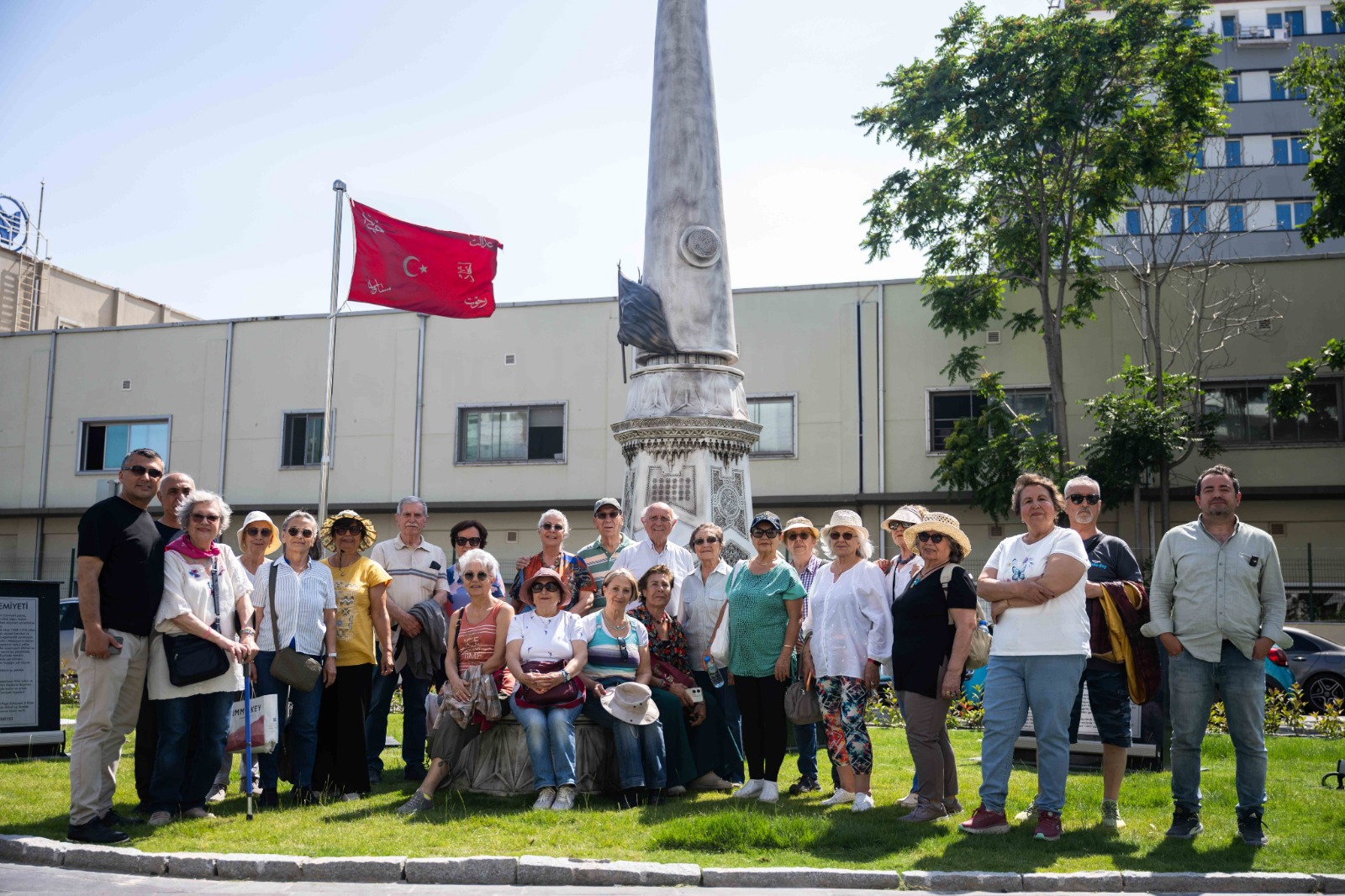 Başkan Eşki: "Çınarlarımızın tebessümü bizim için ilham kaynağı"