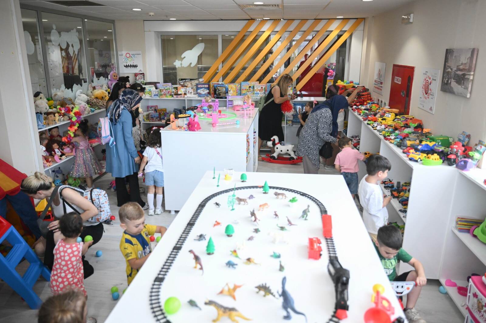 Bornova Oyuncak Kütüphanesi