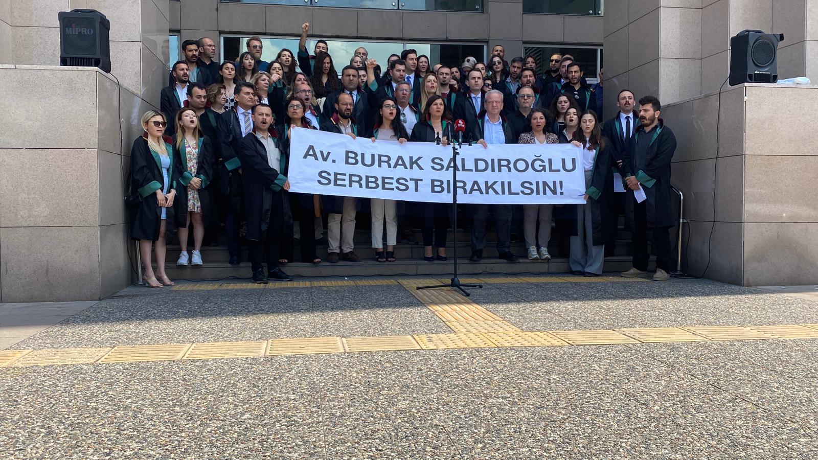 Cumhurbaşkanlığı'nın şikayeti yok, hukuk yok!