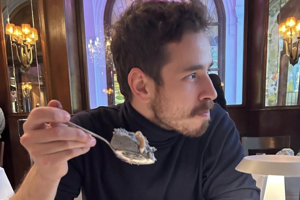 Cem Yigit Uzumoglu Sevgilisi