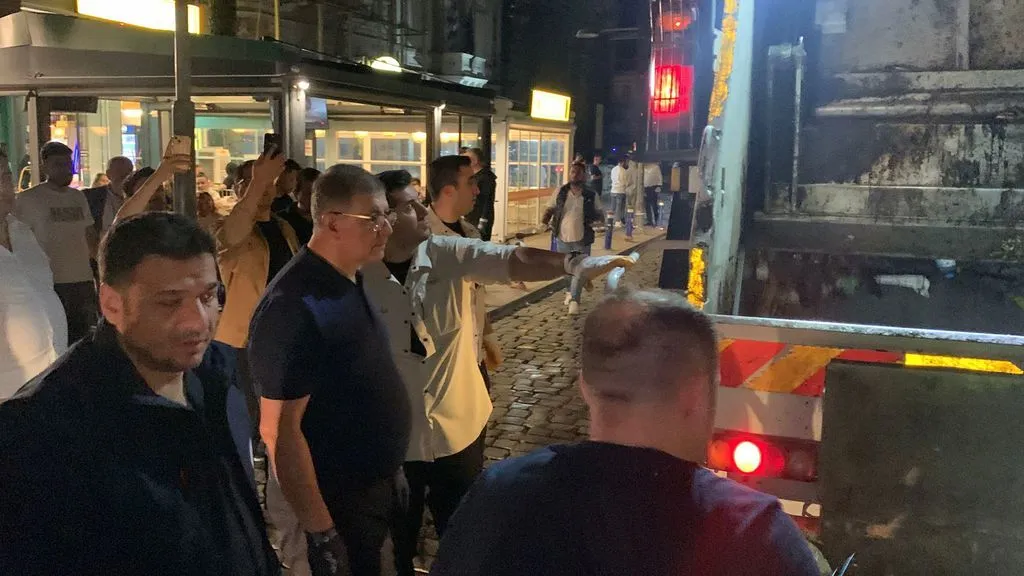 Tugay Kordon’da çöp topladı