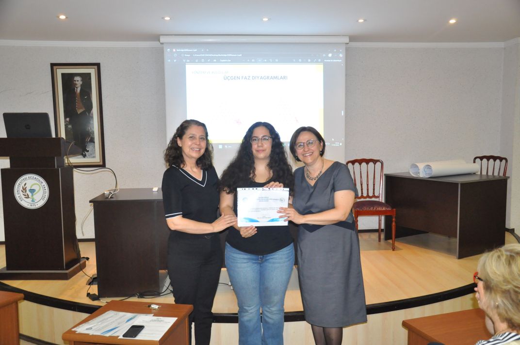 Eczacıbaşı Konferans Salonu