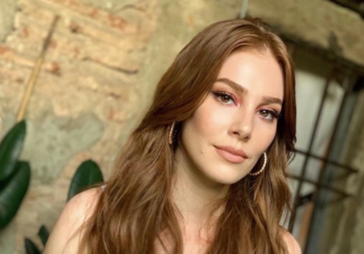 Elcin Sangu-10