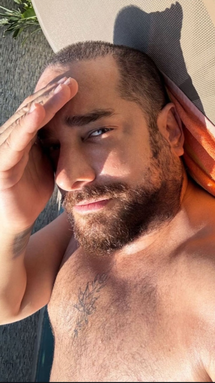 Enis Arıkan'da estetik var mı?