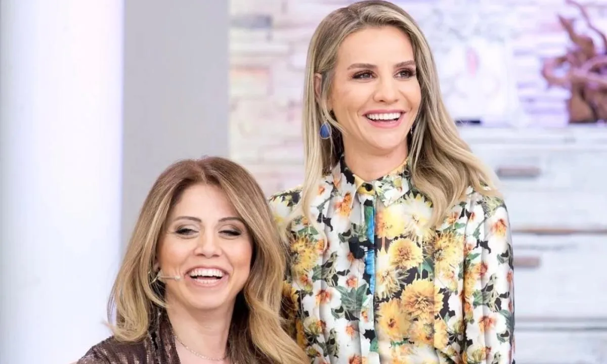 Esra Erol Hulya Kuran