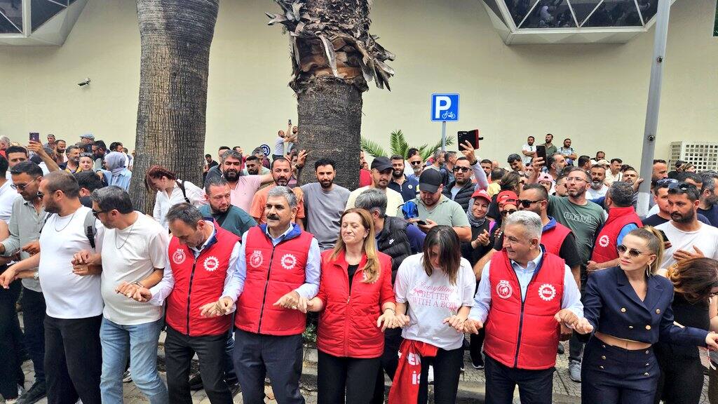 DİSK'in grevi beşinci gününde