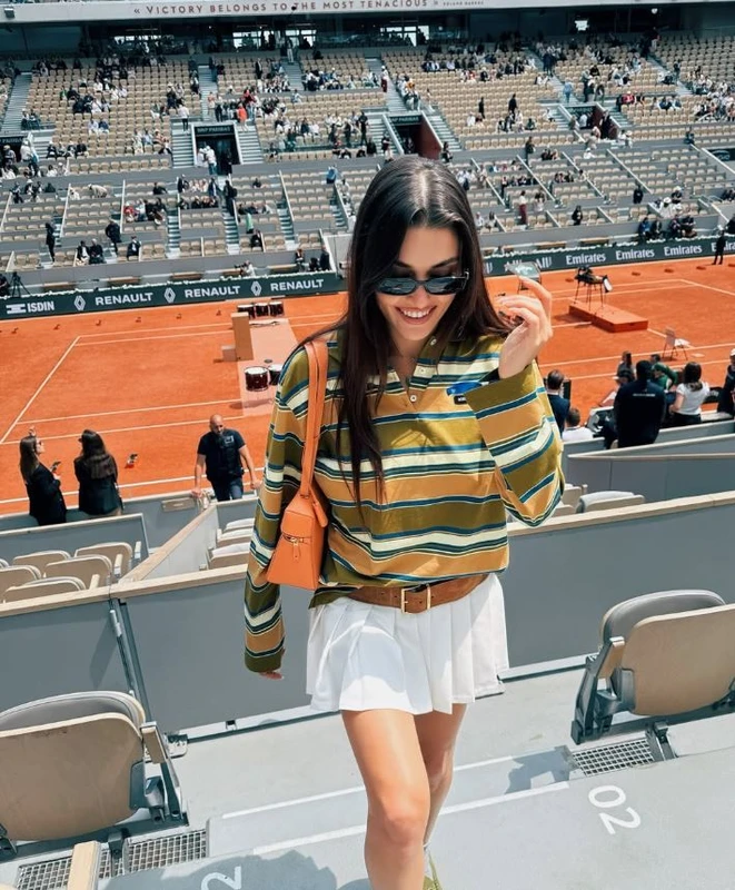 Hande Erçel-19