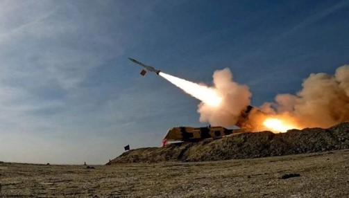 İran İsrail'e balistik füzelerle cevap verdi